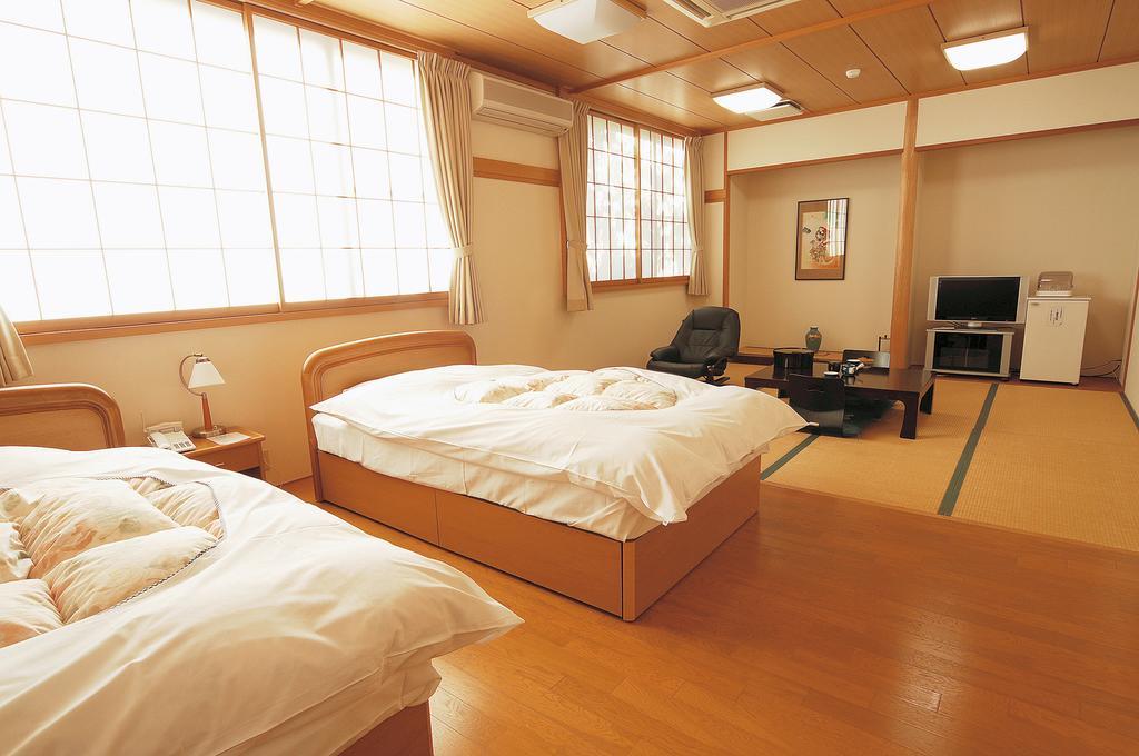 Watarase Onsen Hotel Yamayuri Hongu Eksteriør billede